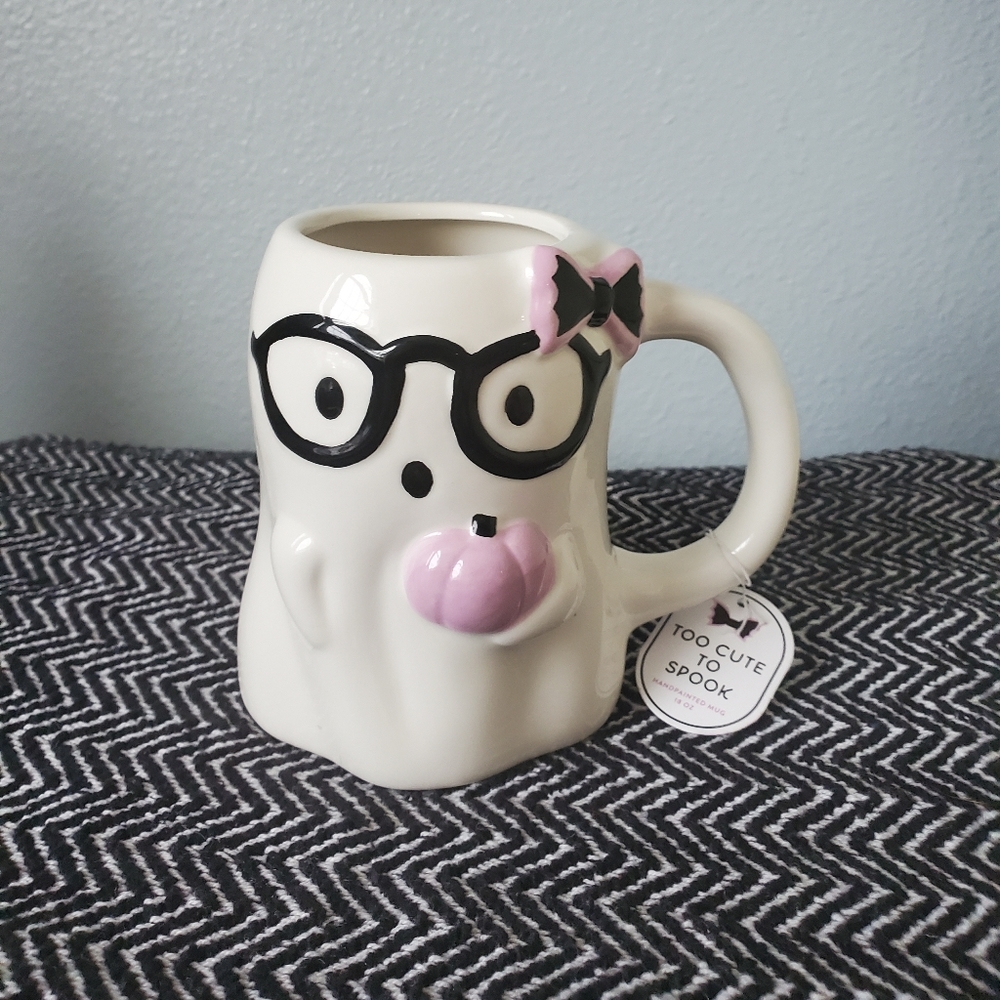 NWT Too cute to spook mug